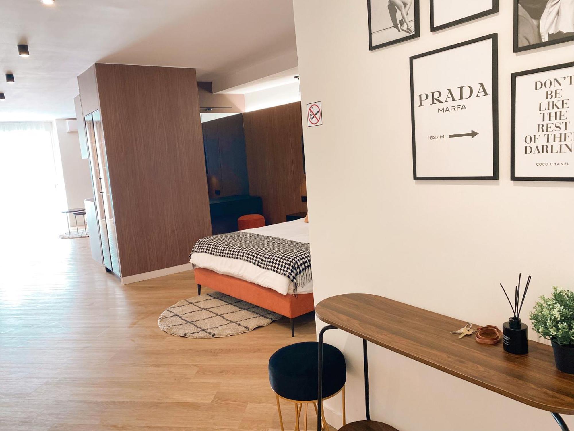 Zeus Apartment ตอร์เรโมลิโนส ภายนอก รูปภาพ