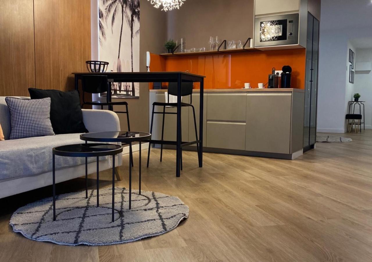 Zeus Apartment ตอร์เรโมลิโนส ภายนอก รูปภาพ