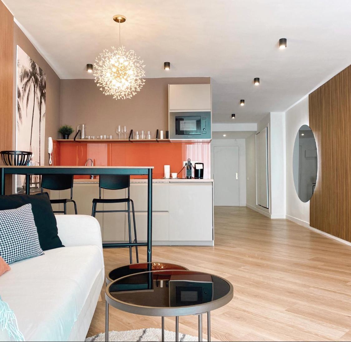 Zeus Apartment ตอร์เรโมลิโนส ภายนอก รูปภาพ